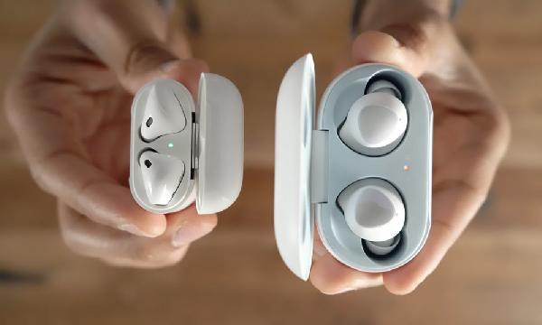 نگاهی به مقایسه هدفون بیسیم اپل و سامسونگ