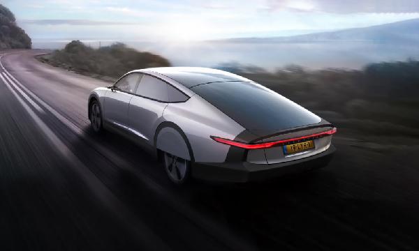 همه چیز در مورد خودروهای خورشیدی