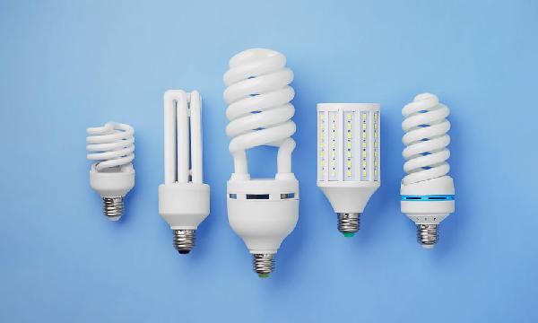 لامپ کم مصرف چیست؟ مزایا و معایب آن کدامند؟