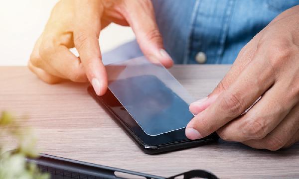 آموزش تعویض گلس گوشی های هوشمند