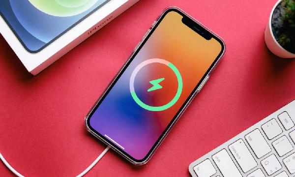 چگونه عمر باتری آیفون را افزایش دهیم؟ ۱۸ ترفند برای افزایش طول عمر باتری آیفون