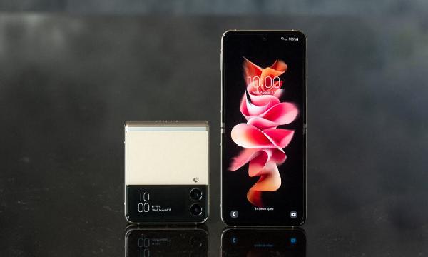 نقد و بررسی مشخصات گوشی Z Flip ۳ سامسونگ