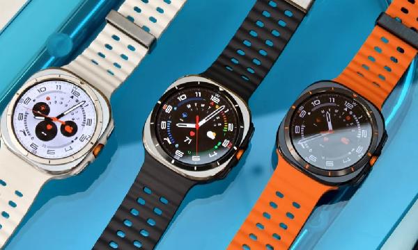 گلکسی واچ اولترا با فریم تیتانیومی و حسگرهای پیشرفته سلامتی معرفی شد