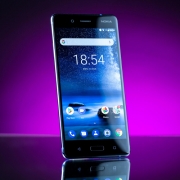 نگاه اولیه به نوکیا ۸