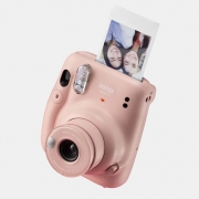 فوجی و معرفی دوربینی برای سلفی های کلوزآپ هنری